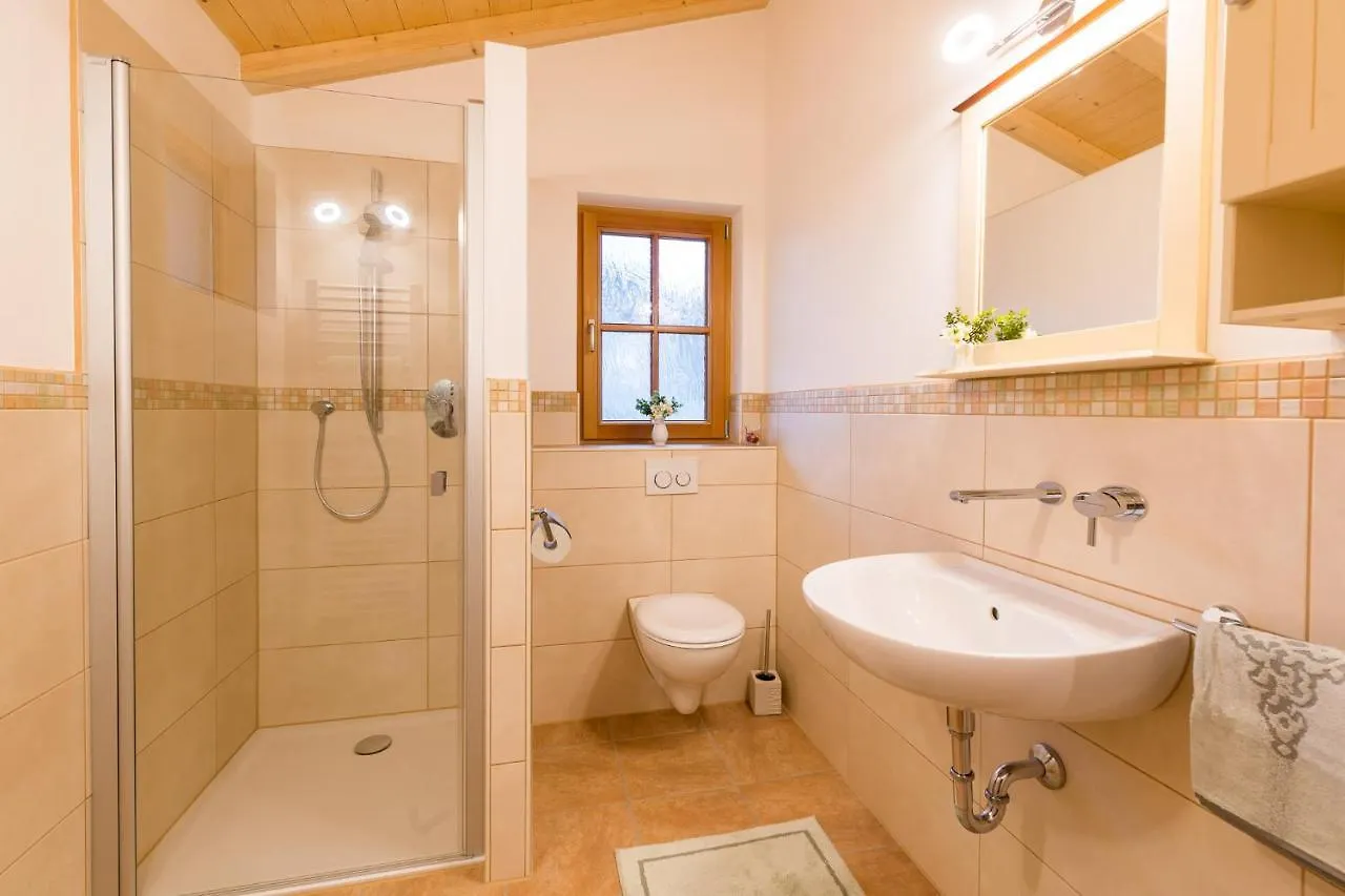 Ferienwohnung Hallweger Veronika Inkl. Chiemgaukarte Рупольдинг
