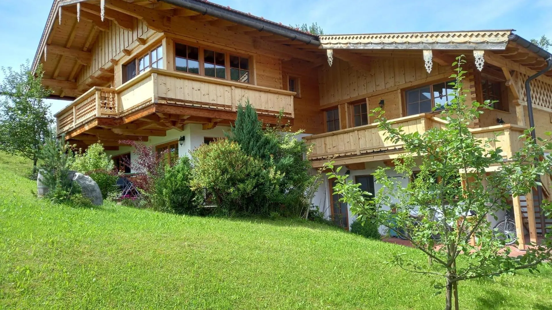 Апартаменты Ferienwohnung Hallweger Veronika Inkl. Chiemgaukarte Рупольдинг